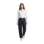 Jean Replay pour femme en denim bleu indigo foncé, coupe droite, poches plaquées proéminentes, coupe barbotine, en coton.