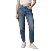Jean Replay pour femme en denim bleu délavé, coupe droite et cinq poches classiques, vu de dos