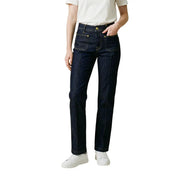 Jean en denim bleu pour femme Replay, coupe droite indigo foncé, poches avant apparentes avec détails métalliques dorés.