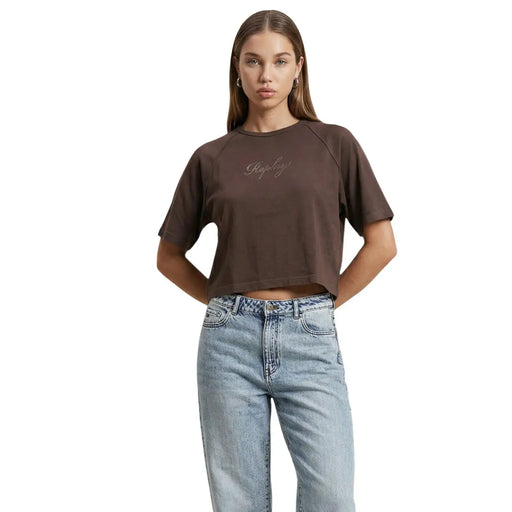 Replay femme marron col rond court t-shirt avec un logo brodé discret sur la poitrine et des manches courtes