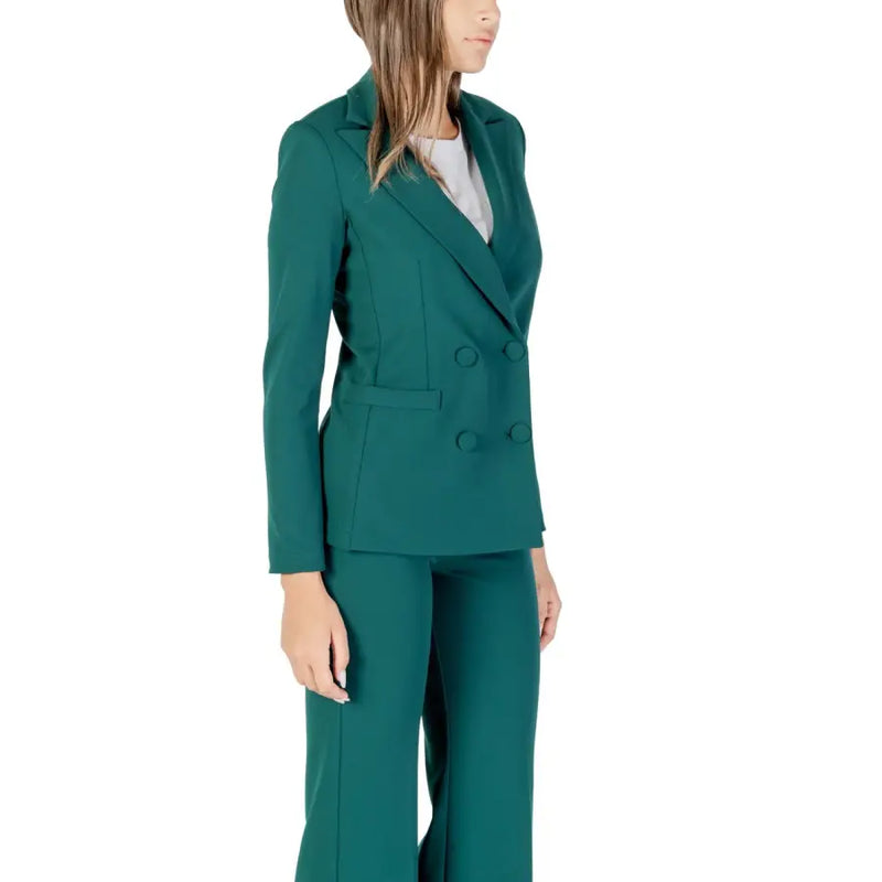 Women’s teal double-breasted blazer with wide-leg trousers from Rinascimento Fall Winter collection