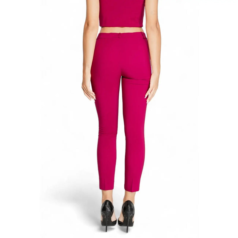 Rinascimento Pantalon femme bordeaux en polyester zippé, coupe courte et ajustée taille haute