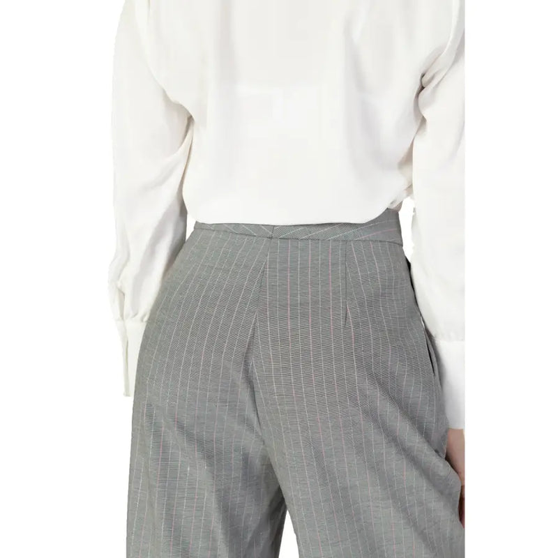 Rinascimento women’s gray pinstripe trousers with tailored fit and subtle pleats at the back