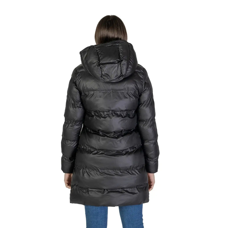Black puffer coat with quilted horizontal stitching and hood in the style of sandro ferrone black turtleneck jacket for women