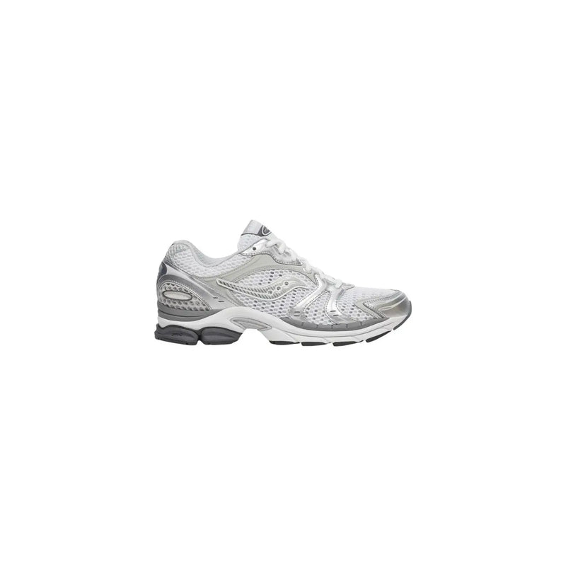 Argent et blanc Saucony Baskets pour hommes avec tige en mesh et détails métalliques, chaussure de running synthétique Progrid Triumph 4