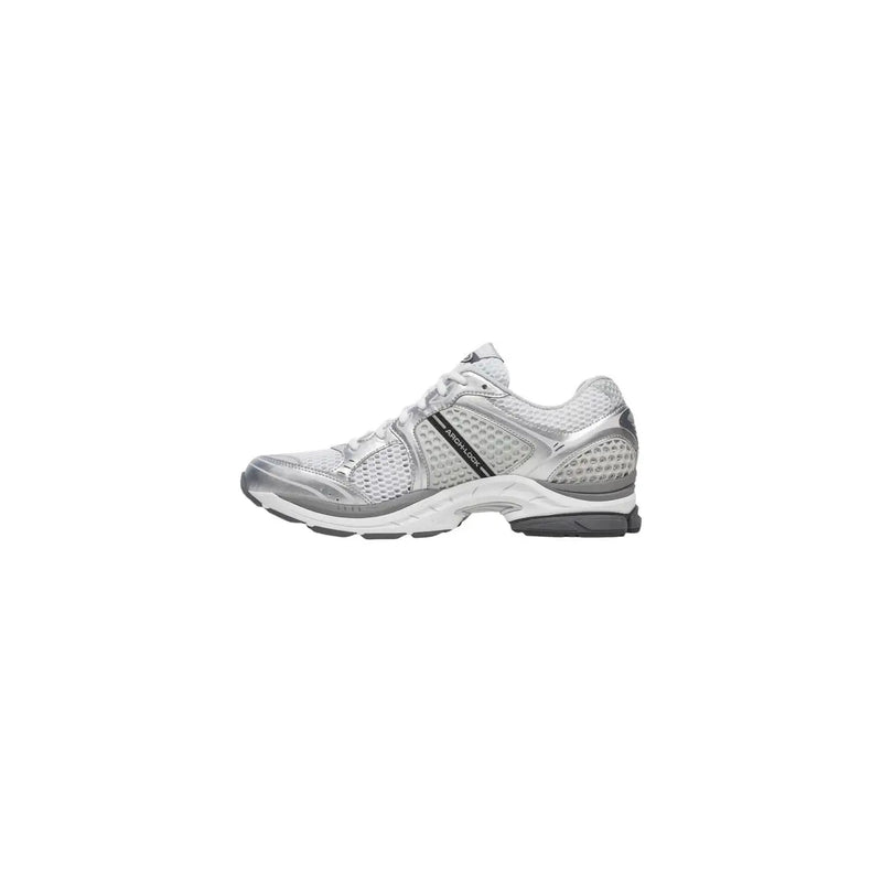 Argent et gris Saucony Baskets pour hommes avec tige en mesh, bande noire et semelle intermédiaire blanche pour une utilisation sportive