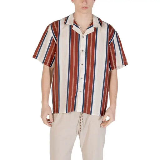 Striped short-sleeved shirt displayed in the product listing for a stylish men’s apparel item