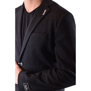 Sun68 Blazer homme noir en laine mélangée à fines rayures verticales et écusson de marque sur le revers, veste b43017