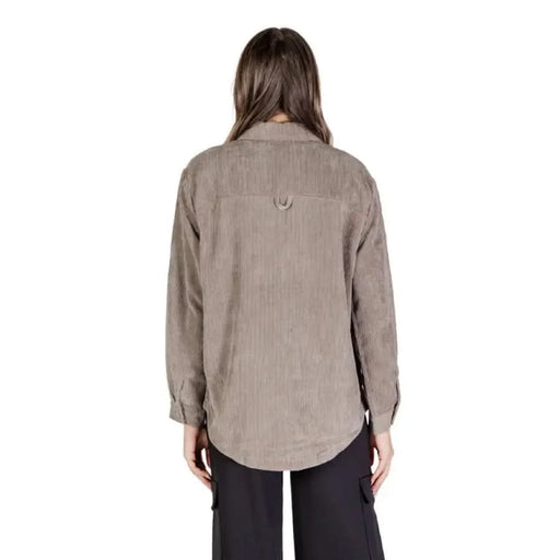 Taupe corduroy button-up shirt displayed from the back, Jacqueline De Yong product