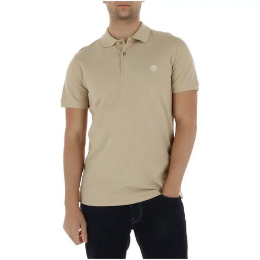Timberland Polo homme beige en coton à manches courtes avec un logo brodé discret sur la poitrine
