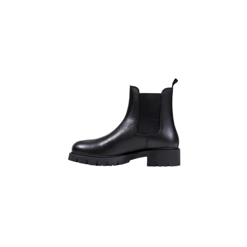 Tommy Hilfiger black leather womens chelsea ankle boots with chunky sole