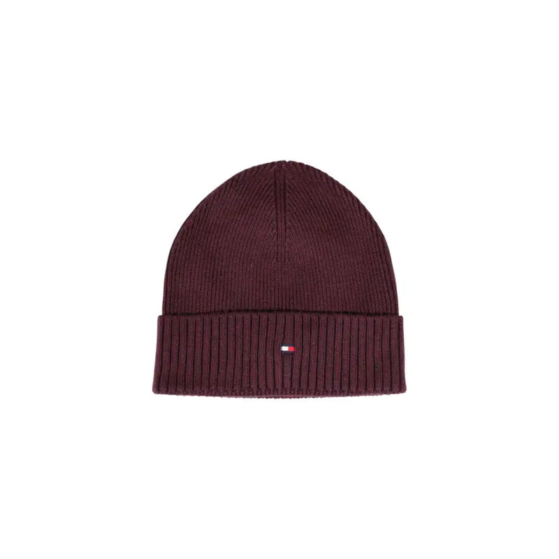 Tommy hilfiger burgundy ribbed beanie with small white logo.