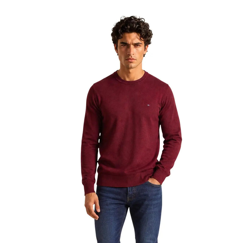 Tommy Hilfiger Pull en cachemire bordeaux pour homme avec petit logo brodé (vue de face)