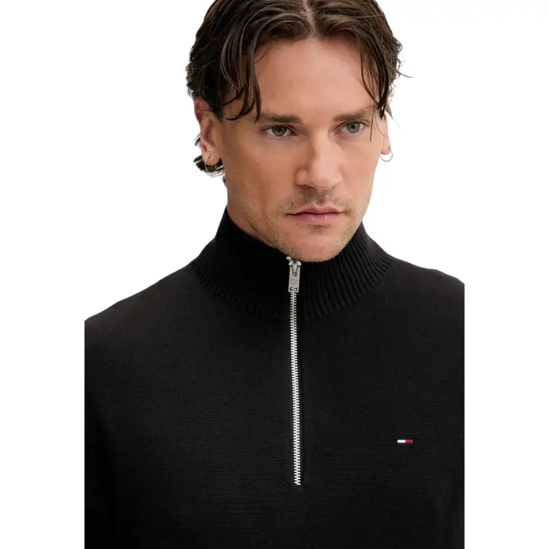 Tommy Hilfiger Jean homme noir en maille côtelée, pull demi-zip 100 % coton avec fermeture éclair argentée et logo sur la poitrine