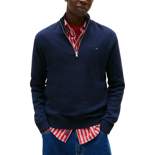 Tommy Hilfiger Sweat-shirt homme en coton biologique bleu à demi-zip avec détail de col intérieur rayé rouge et blanc