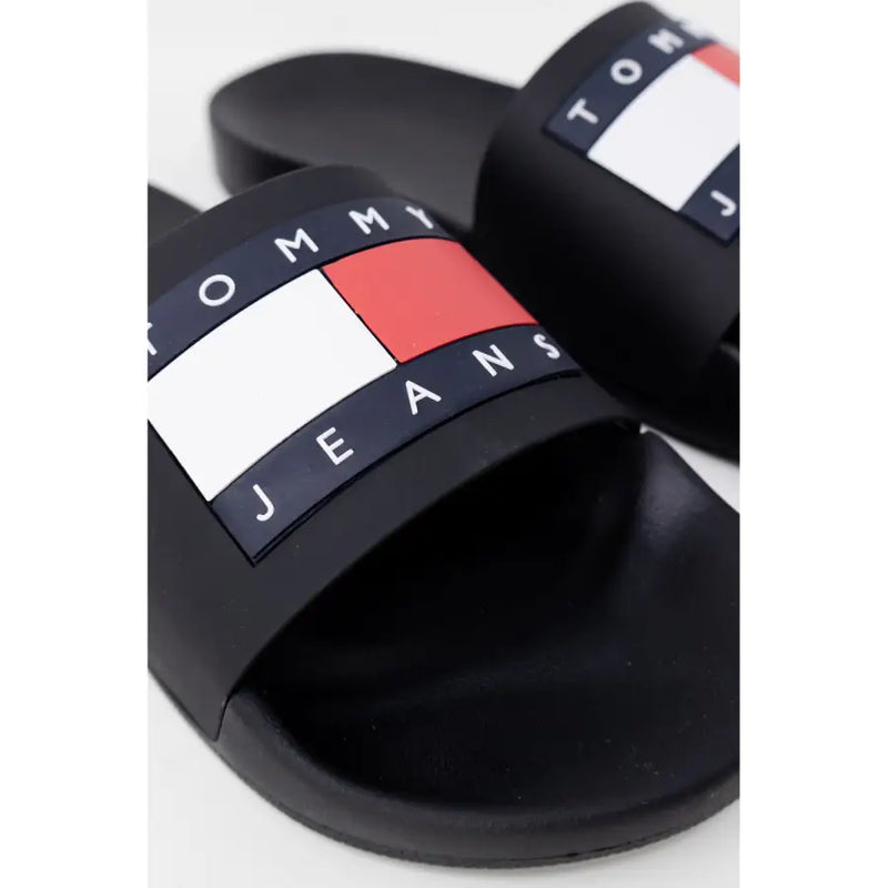 Sandales à enfiler Tommy Hilfiger Jeans pour homme, en caoutchouc noir, avec bride logo bleu marine, blanc et rouge, taille 2