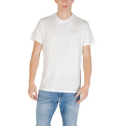 Blanc Tommy Hilfiger col rond en coton t-shirt pour hommes avec un logo discret sur la poitrine gauche Tommy Hilfiger Jeans collection