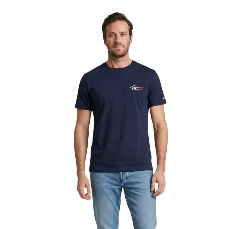 bleu marine Tommy Hilfiger Jeans hommes t-shirt avec un petit logo brodé sur la poitrine gauche et la manche