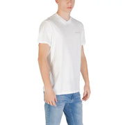 Blanc Tommy Hilfiger coton à manches courtes t-shirt avec un logo discret sur la poitrine pour hommes de Tommy Hilfiger Jeans