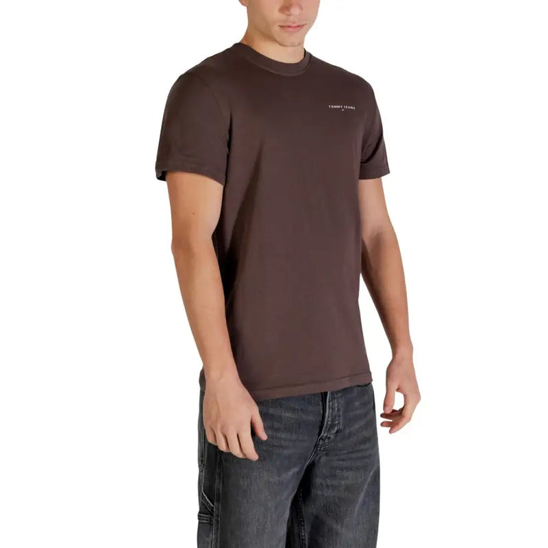 Pull Tommy Hilfiger en coton marron à col rond t-shirt pour hommes avec un petit logo blanc sur la poitrine gauche