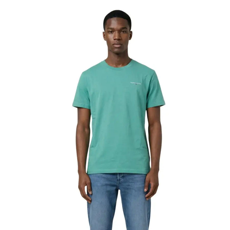 Jeans Tommy Hilfiger bleu sarcelle pour hommes t-shirt avec un col rond et un logo blanc discret sur la poitrine gauche pour une tenue décontractée