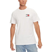 Blanc Tommy Hilfiger Jeans hommes t-shirt avec un petit logo rectangulaire rouge et noir sur la poitrine gauche