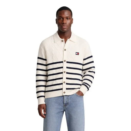 Gilet en maille couleur crème à rayures bleu marine et écusson logo Tommy Hilfiger pour homme, en coton biologique