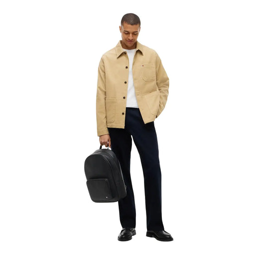 Tommy Hilfiger Sac à dos en cuir TH Foundation pour homme, noir, avec poche avant et top poignée, vue de face