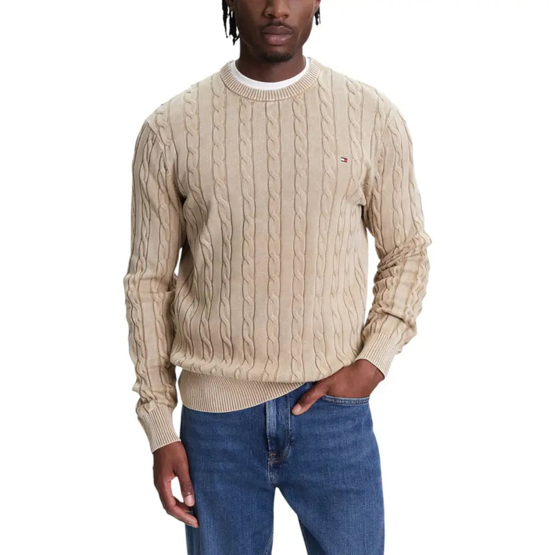 Tommy hilfiger men’s beige cable knit sweater.