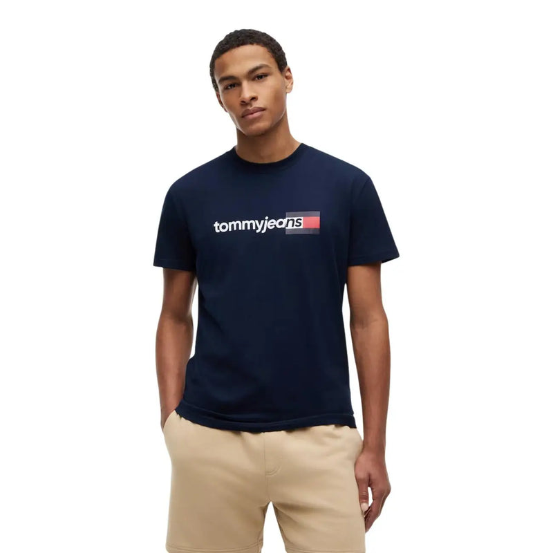 T-shirt Tommy Hilfiger bleu marine pour homme en coton bio, avec logo blanc et rouge sur la poitrine