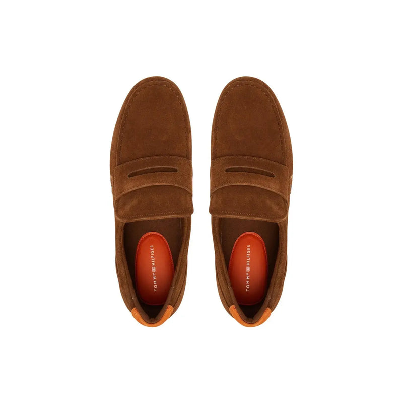 Tommy Hilfiger Mocassins pour homme en daim camel, modèle à enfiler marron et doublure intérieure orange