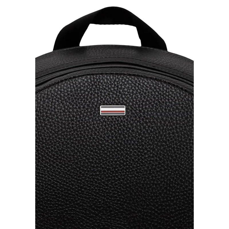 Tommy Hilfiger Sac à dos homme Central en cuir noir texturé avec écusson logo argenté à rayures rouges et blanches