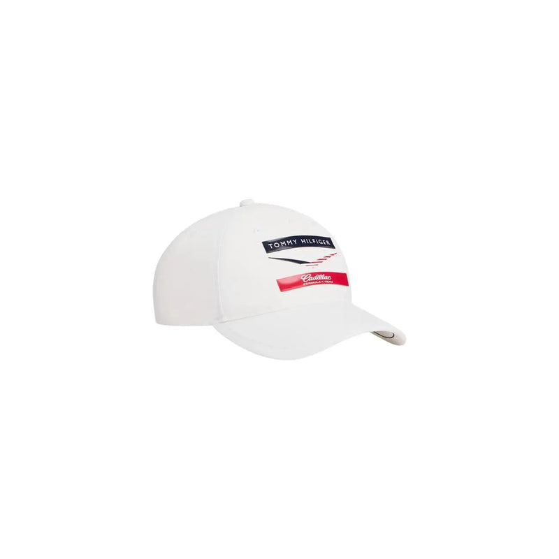 Casquette de baseball Tommy Hilfiger pour homme, blanche, en polyester à chevrons, avec écusson logo noir et rouge et inscription « Tommy Hilfiger ».