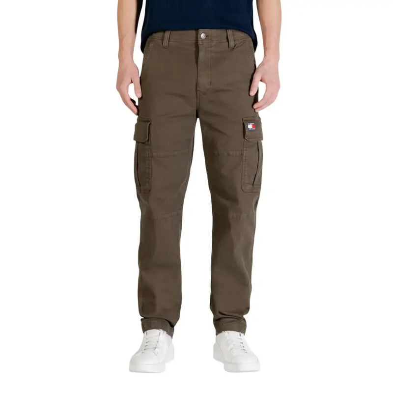 Jean Tommy Hilfiger pour homme, vert olive, en coton biologique, modèle cargo à poches multiples et écusson logo.