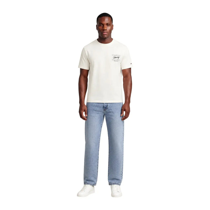 Tommy Hilfiger T-shirt blanc en coton bio pour homme, orné d'un petit logo Levi's brodé blanc cassé sur la poitrine.