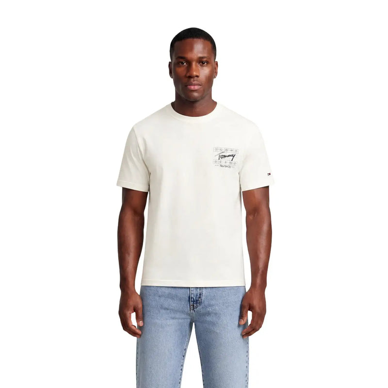 T-shirt à manches courtes Tommy Hilfiger pour homme, couleur crème, en coton biologique, avec un imprimé graphique discret sur la poitrine.
