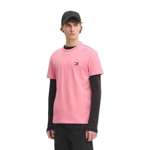 Tommy Hilfiger T-shirt rose en coton bio pour homme, manches courtes, petit logo sur la poitrine, coupe classique