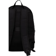 Sac à dos Tommy Hilfiger Repreve noir pour homme, avec panneau dorsal en maille, bretelles réglables et poches zippées.