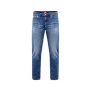 Tommy Hilfiger Jean Ryan slim droit pour homme, en denim bleu, avec une coupe classique à cinq poches et une étiquette de marque à la ceinture.