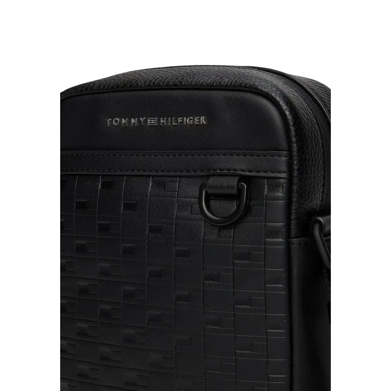 Sac bandoulière Tommy Hilfiger pour homme, noir, en cuir tissé texturé avec logo discret en relief sur polyuréthane.