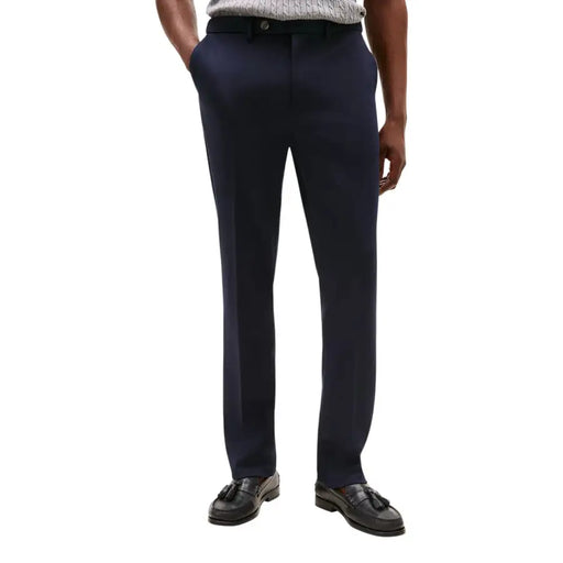 Tommy Hilfiger Pantalon homme bleu marine, coupe droite élégante, ceinture à un bouton