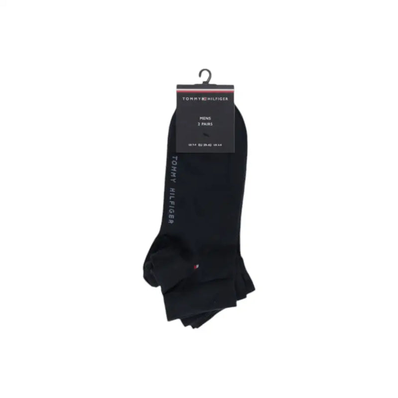 Chaussettes noires Tommy Hilfiger pour homme, lot de deux paires, avec logo vertical de la marque, idéales au quotidien.
