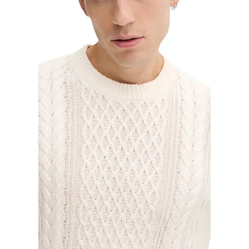 Tommy Hilfiger cream-colored cable-knit sweater with ribbed crew neckline and diamond pattern in organic cotton