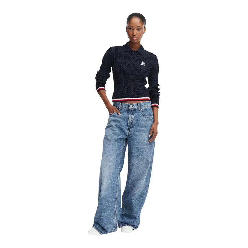 Pull polo bleu marine en maille torsadée avec poignets et ourlet rayés rouges et blancs, en coton biologique. Tommy Hilfiger