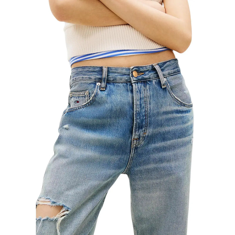 Tommy Hilfiger Jean en denim pour femme, taille haute, bleu clair, coton biologique, délavage délavé, genoux déchirés et ourlets effilochés.