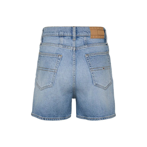 Short en jean Tommy Hilfiger pour femme, en coton bleu délavé, avec étiquette de la marque en cuir marron (au dos).