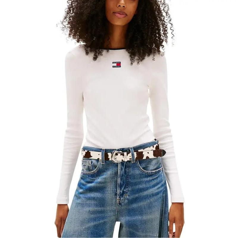 Tommy Hilfiger women white long sleeve organic cotton t-shirt with small logo patch on the chest