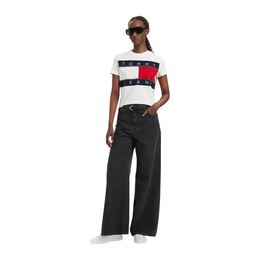 Tommy Hilfiger T-shirt femme en coton bio blanc avec logo rouge, blanc et bleu marine en gras sur la poitrine