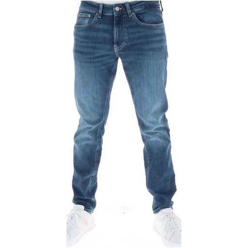 Tommy Jeans jeans for men in blue denim with classic straight-leg cut and tommy hilfiger button detail, front view