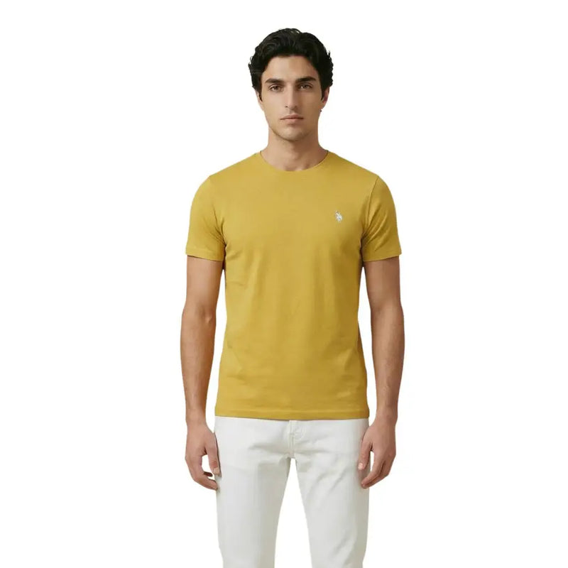 Polo homme US Polo Assn. à manches courtes et col rond jaune moutarde t-shirt avec un petit logo brodé sur la poitrine gauche